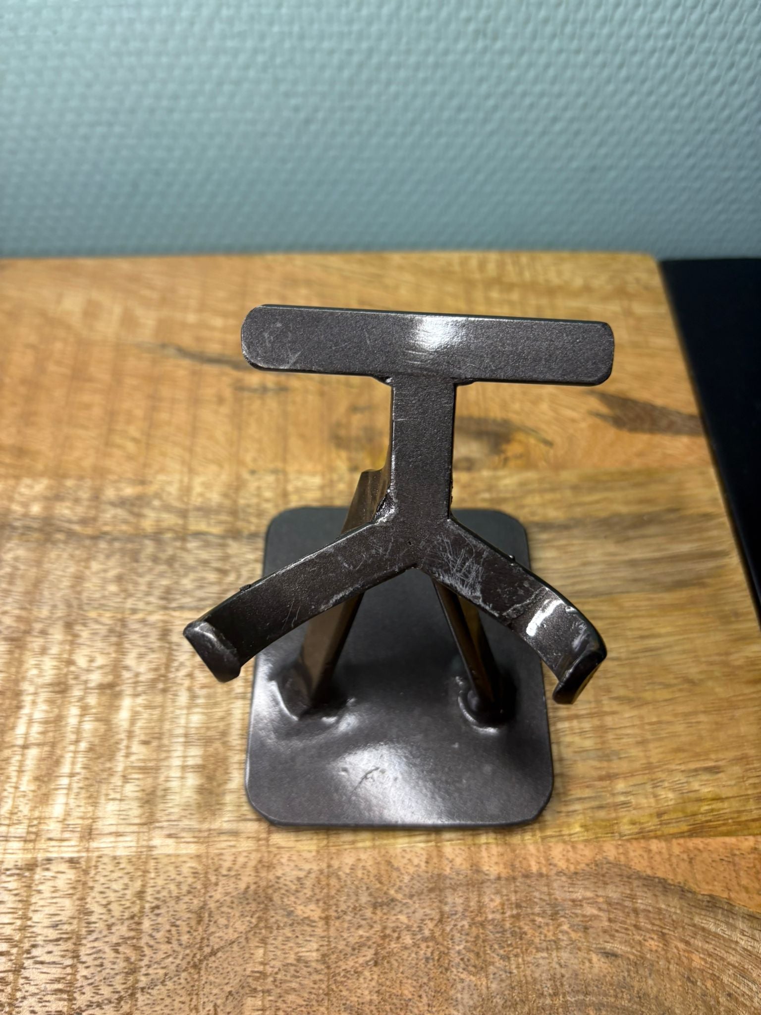 Amethist vlinder op standaard