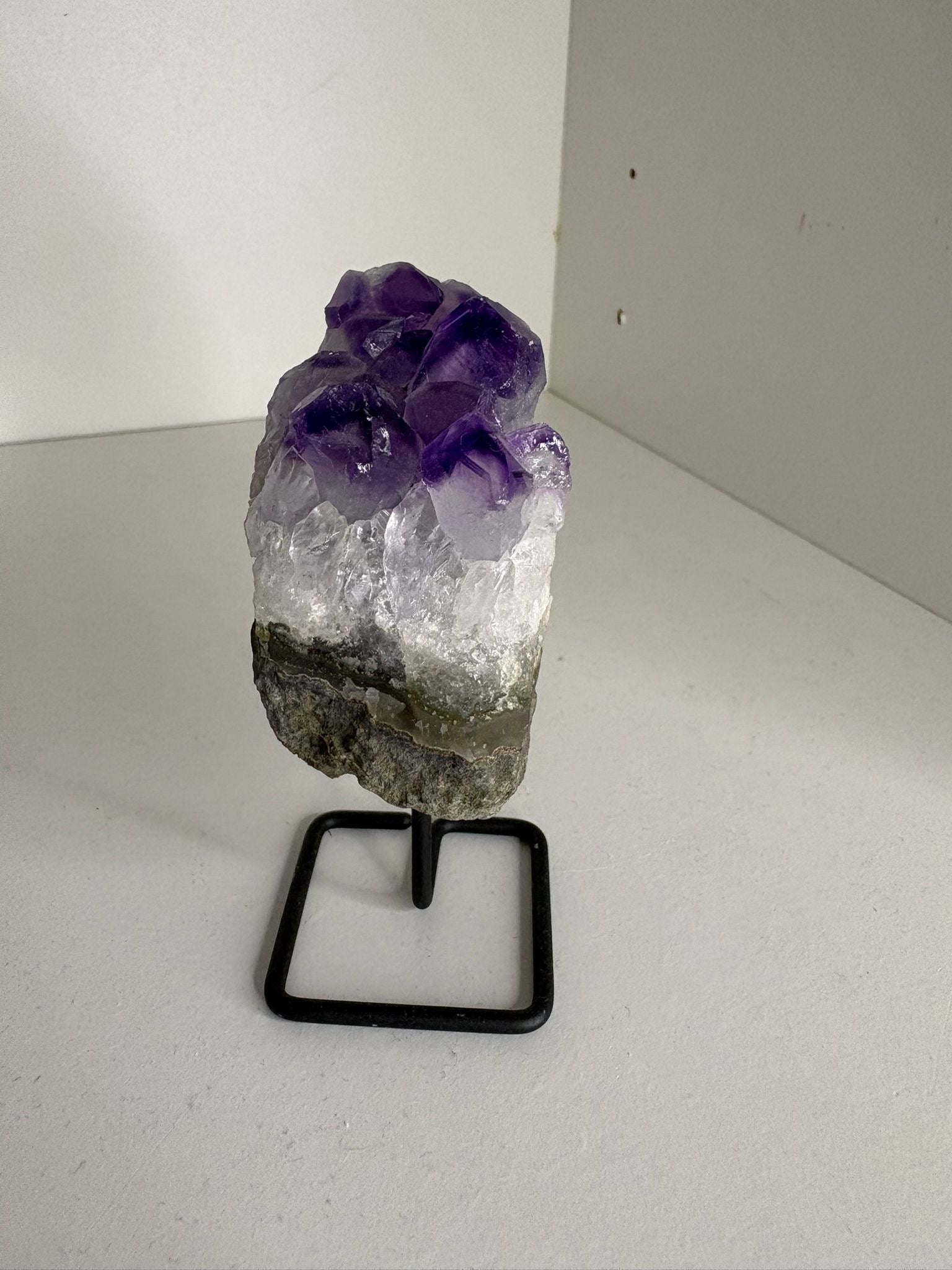 Amethist op pin