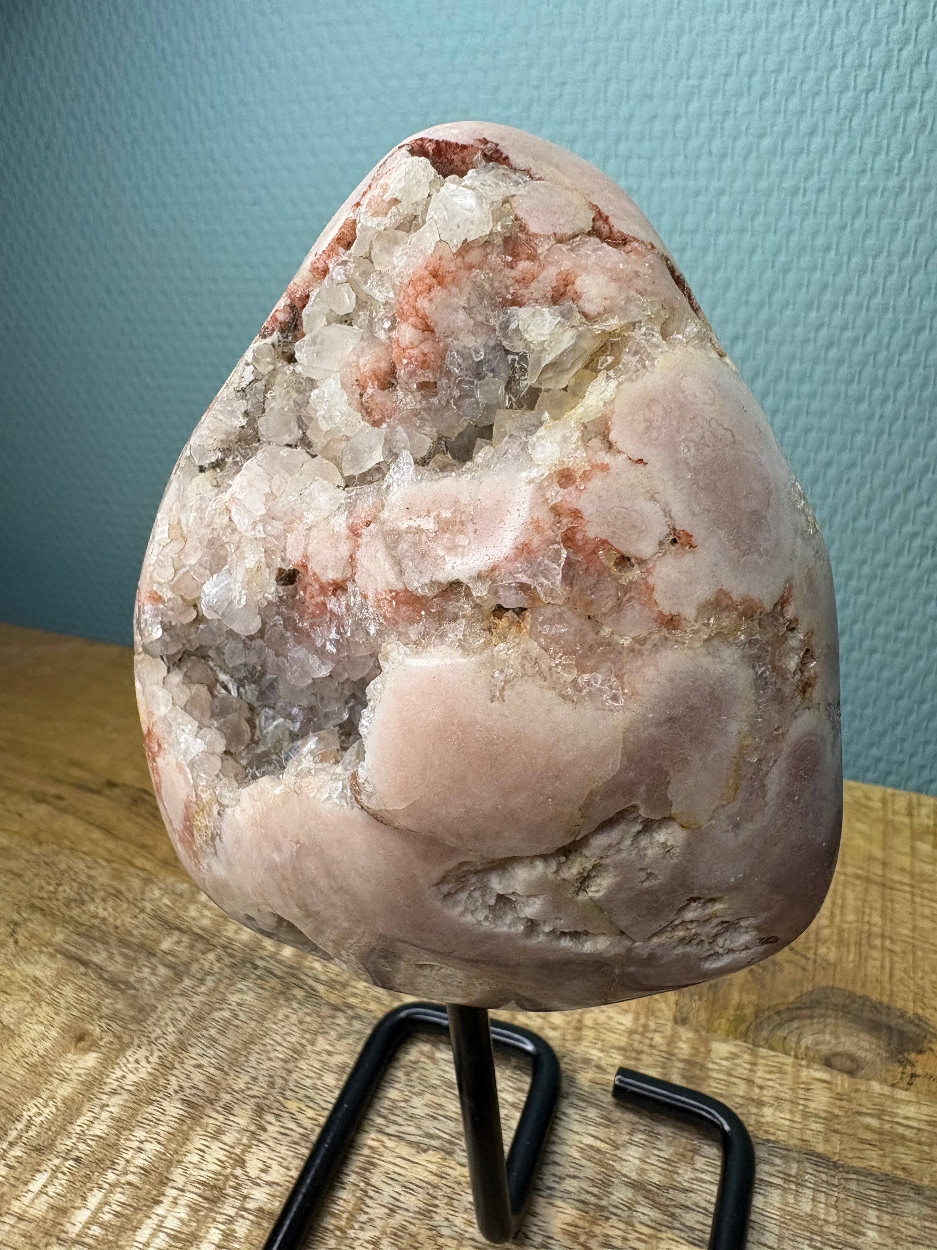 Roze amethist op pin